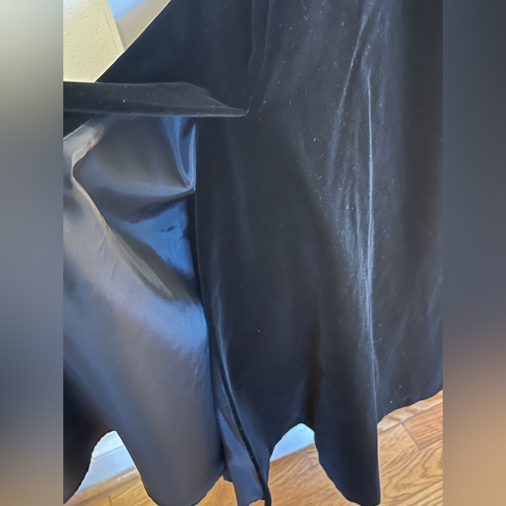 Pristine Vintage Laura Ashley Velvet Dress. Size 10 - Picture 8 of 8